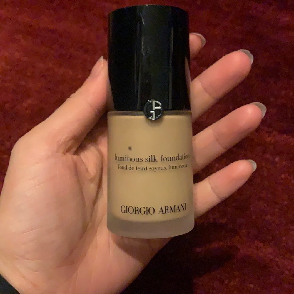 Giorgio Armani luminous silk foundation 6